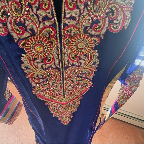 Indian/Bollywood/Desi style Brand New 3-piece Suit - Party Wear - Picture 16 of 16